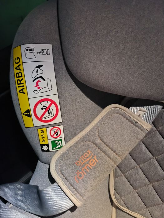 Scaun auto Britax Romer DUALFIX cu Isofix