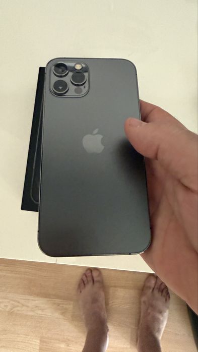 Pachet 2x iPhone – iPhone 12 Pro (128GB) + iPhone 11 (64GB) – Baterii 100%!