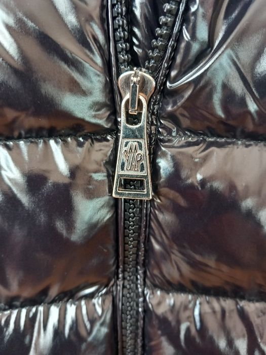 Geacă impermeabila cu glugă