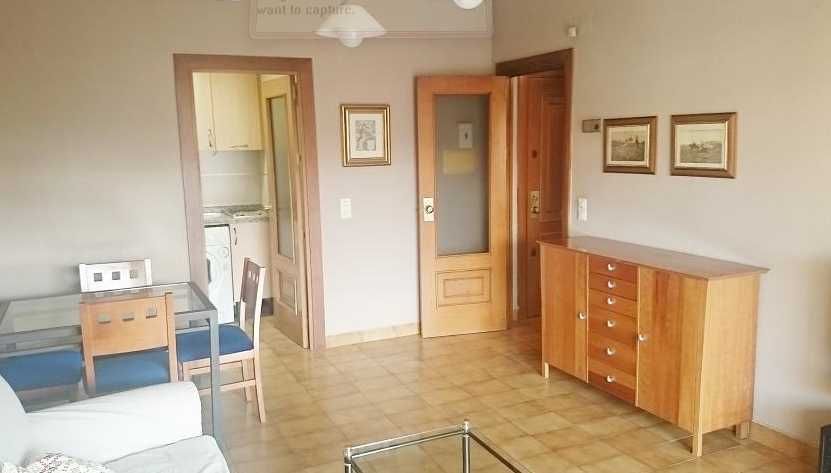 Дава се под наем Тристаен апартамент в Пловдив, Център - 90 кв.м за 331.5 € - Снимка #2