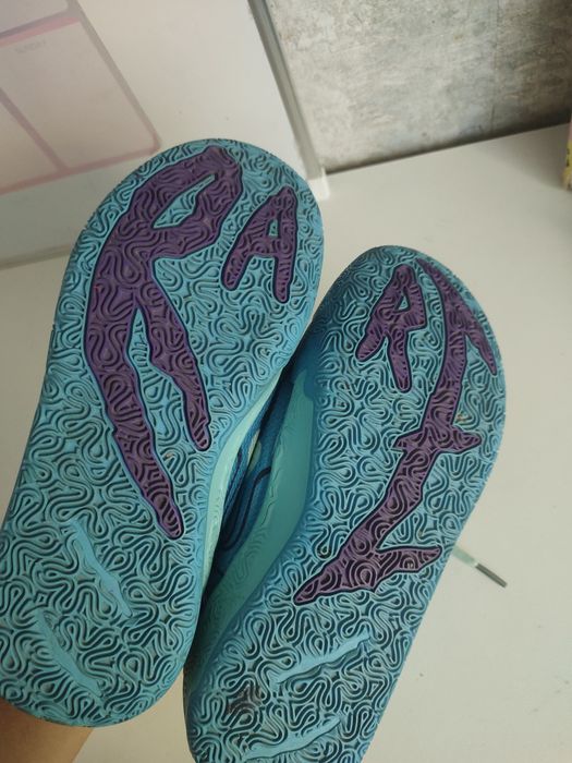 Кроссовки баскетбольные волейбольные