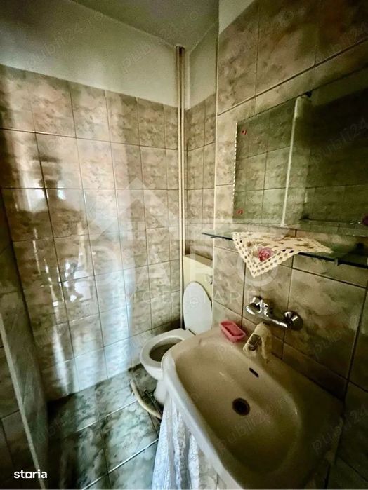 Vand apartament 3 camere, etaj 3