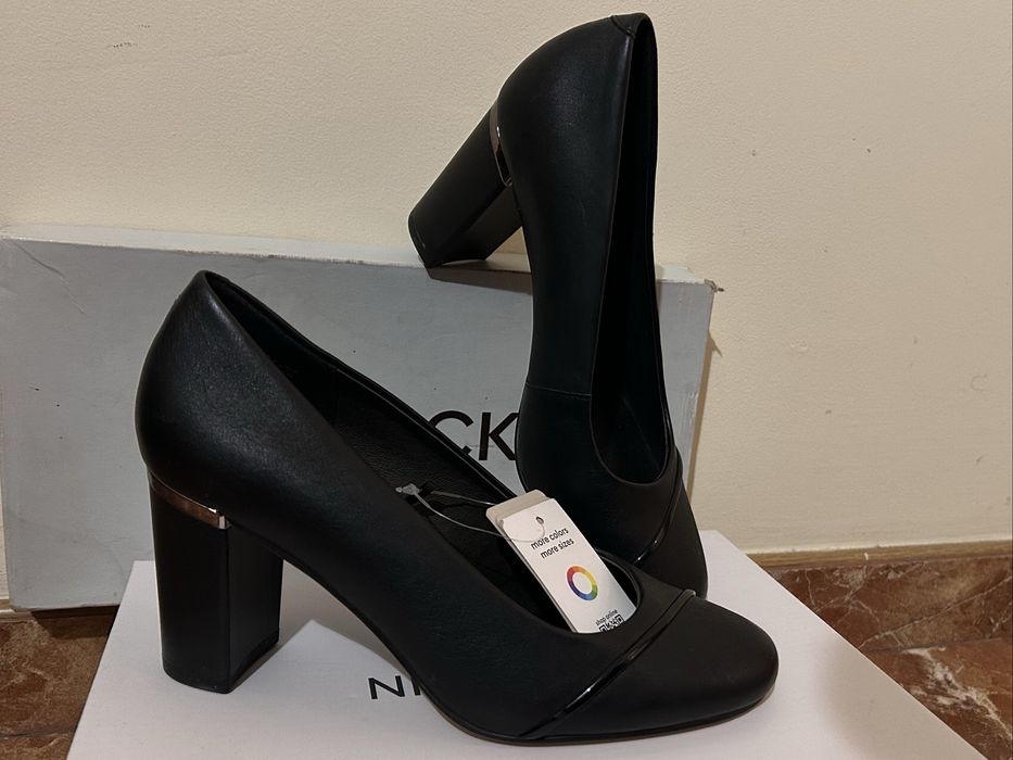 Елегантни обувки на ток Lasocki