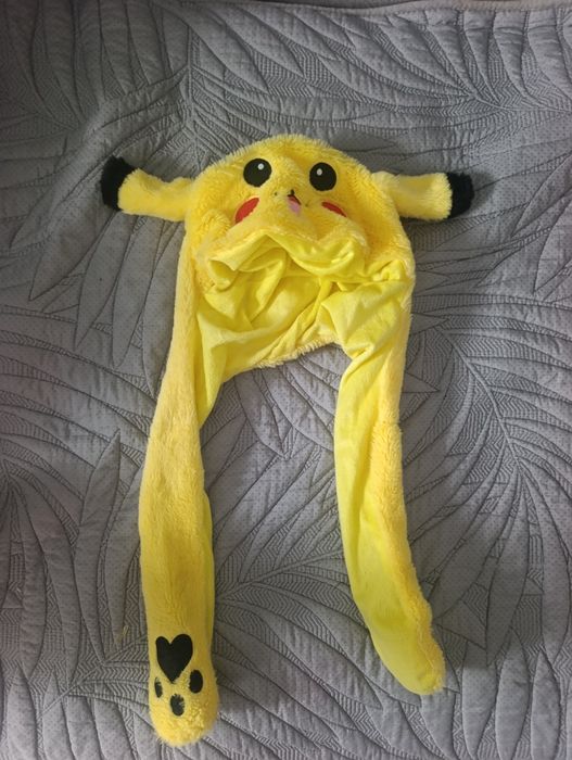 продам прикольную шапку Пикачу