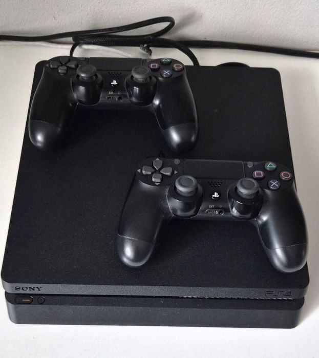Playstation 4 slim