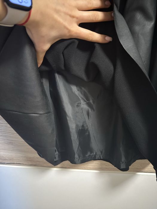 Черна кожена пола