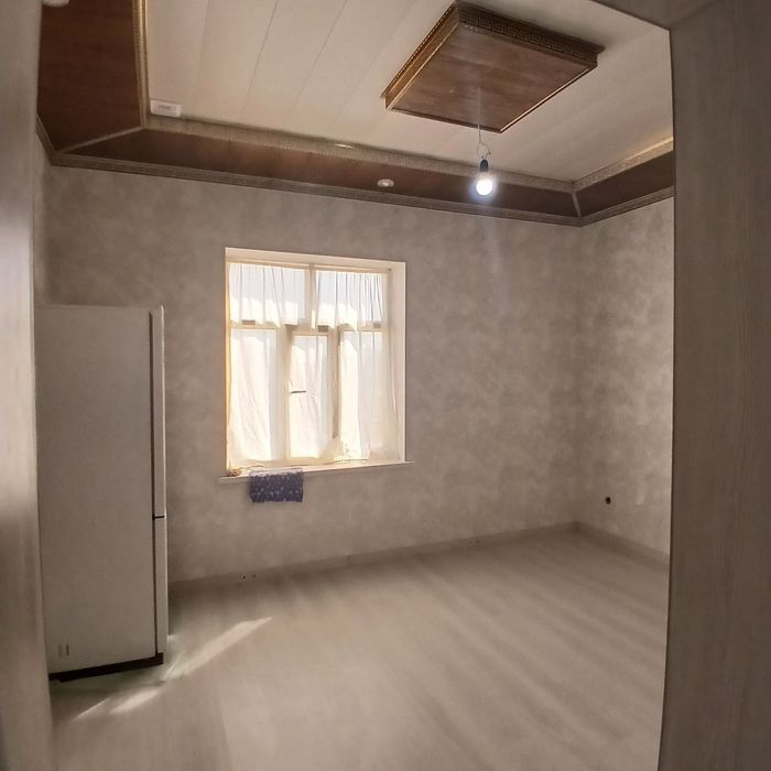 Nurobod Yangishloqdagi boĝcha yaqinidagi hovli sotiladi