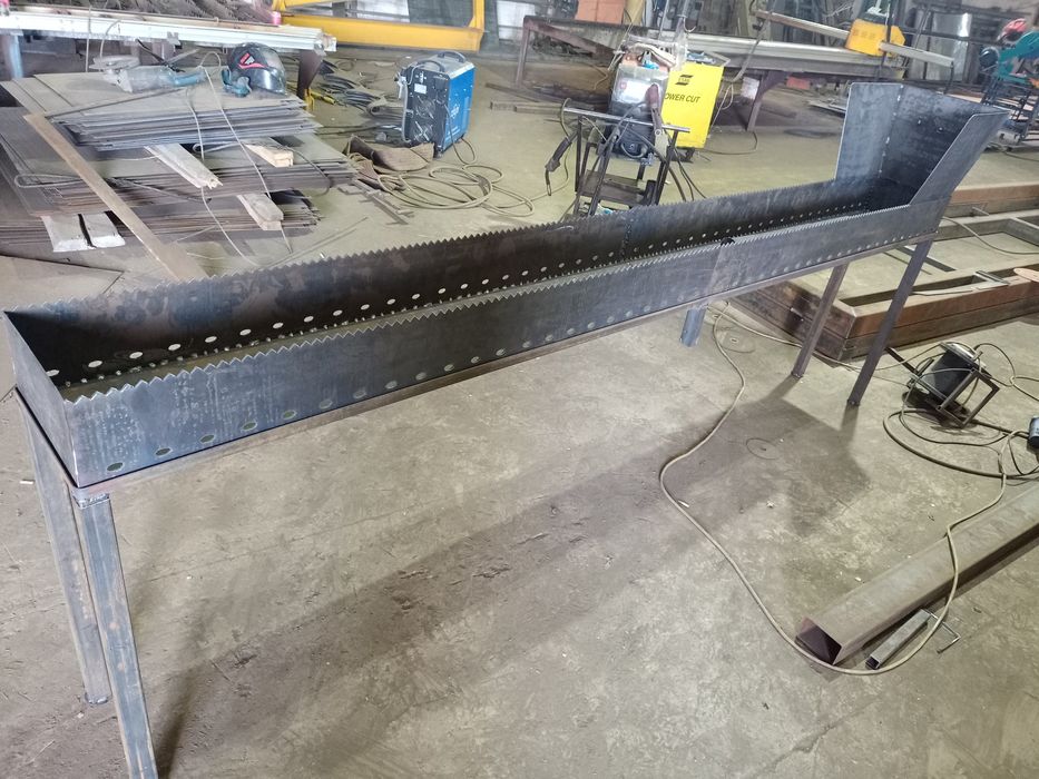 Мангал на 10 шампуров