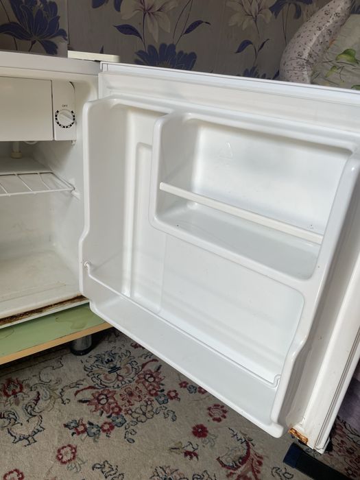 Продам мини холодильник