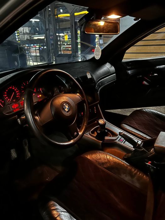 Продам бмв е39 1996 года