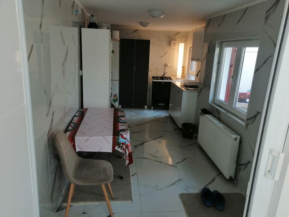 Casa de închiriat în Centru
