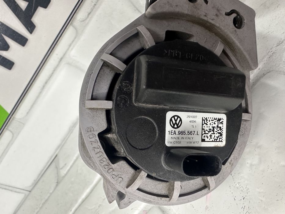 Водна помпа AUDI VW 1EA965567L