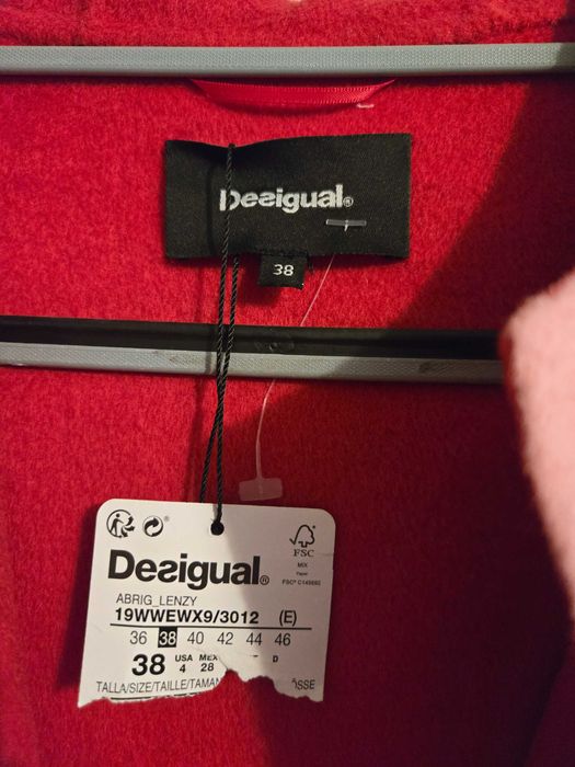 Ново Desigual палто вълна 38/М с етикет