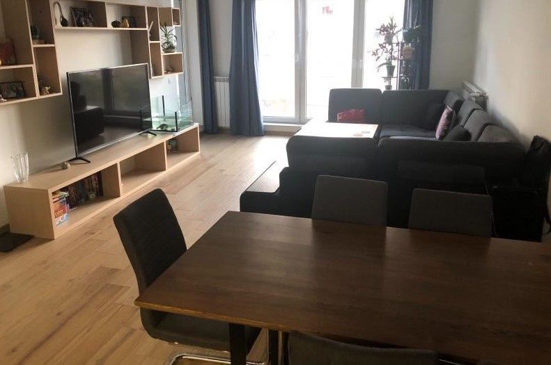 Тристаен апартамент под наем в  кв. Стрелбище