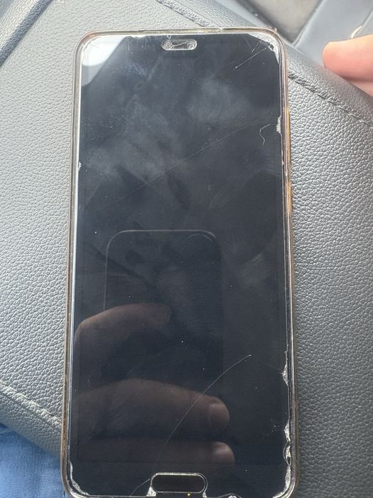 Huawei p20 в отличном состоянии