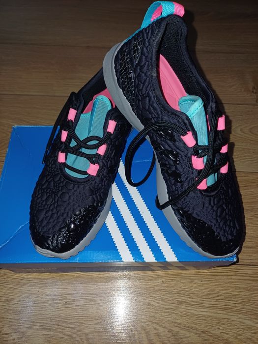 Маратонки Adidas originals