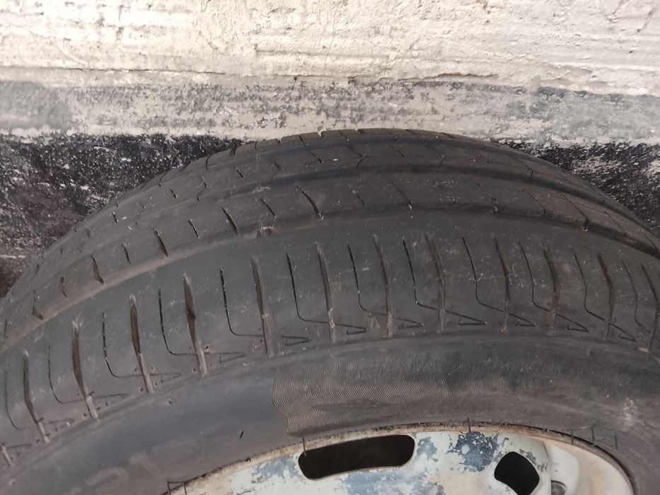 Продам комплект шин R13 (175/65) + 2 диска