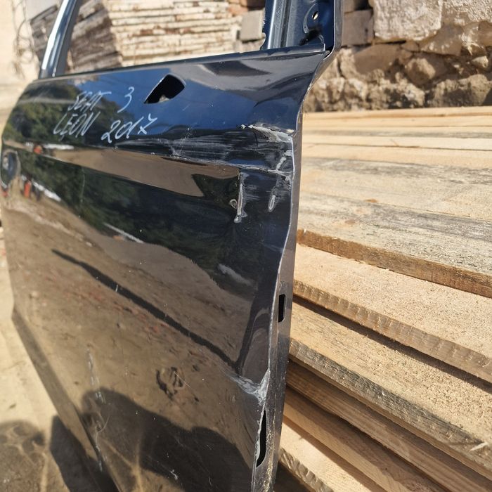 Seat Leon 3   2017 предна дясна врата задна дясна врата