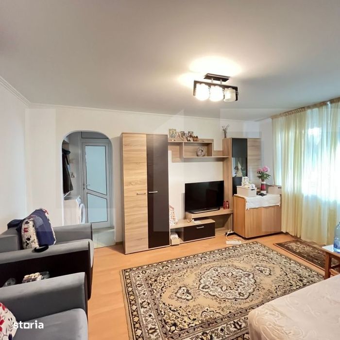 Apartament de vanzare, 2 camere, mobilat - zona Primaverii