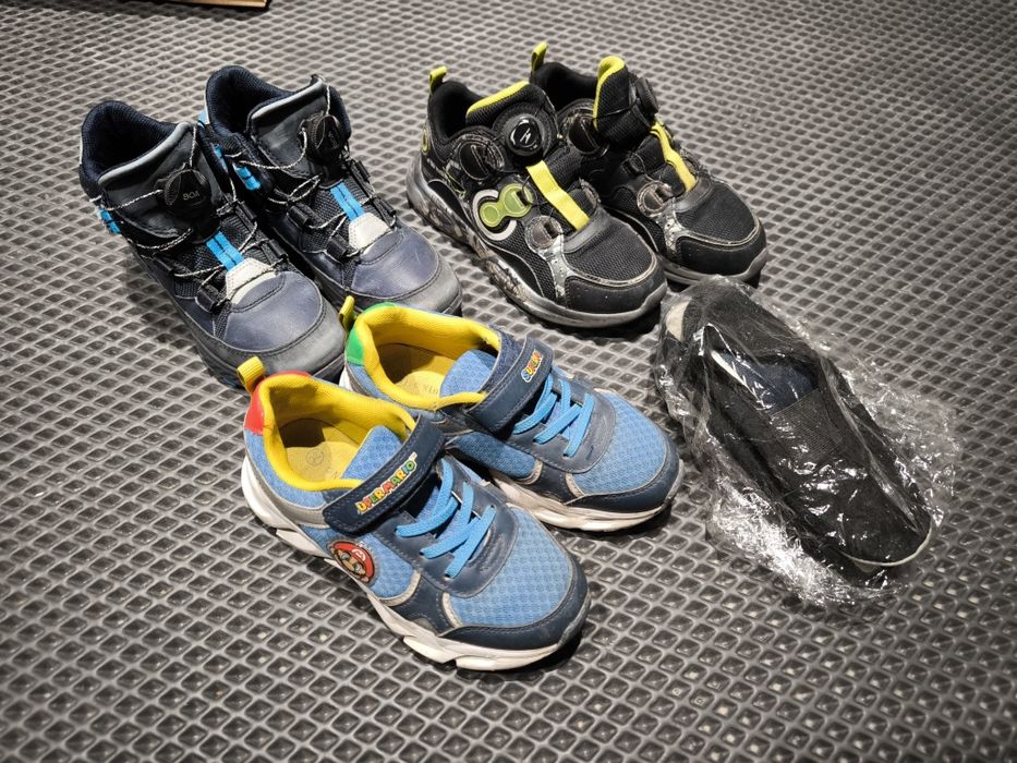 Bolalar uchun poyabzal Чешки Кроссовки Ботинки бу зимние Ecco 31 разме