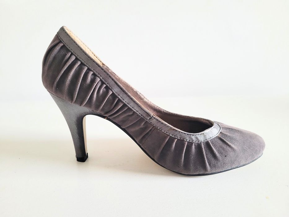 Pantofi gri,  toc Stiletto