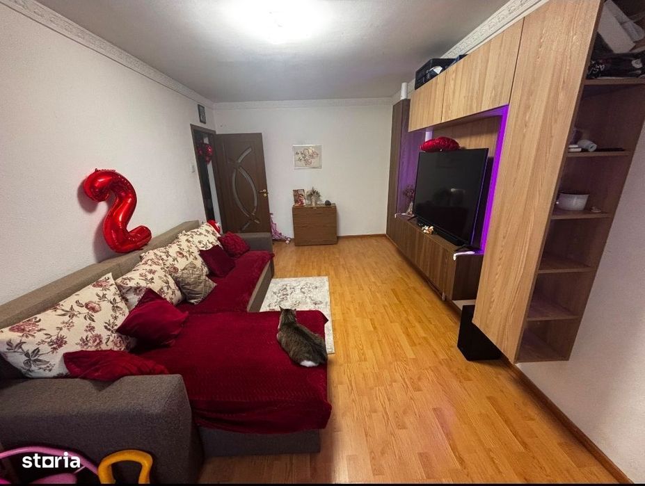 Apartament 3 camere decomandat – zona Rahova