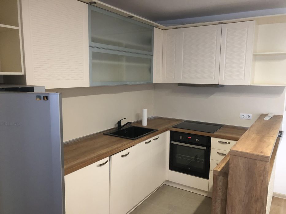 Дава се под наем Двустаен апартамент в Пловдив, Кючук Париж - 54 кв.м за 425 € - Снимка #2