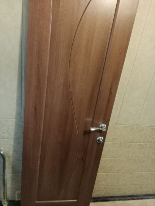 Продам двери 60 см
