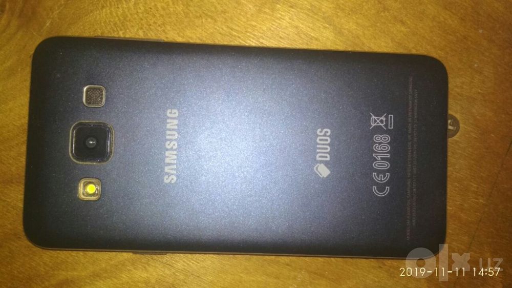 Продам samsung a3 (2015)