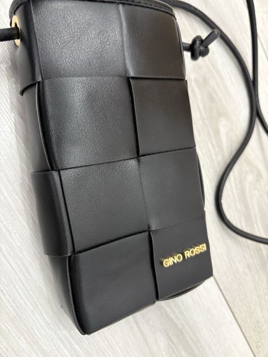 Чанта за телефон Gino Rossi