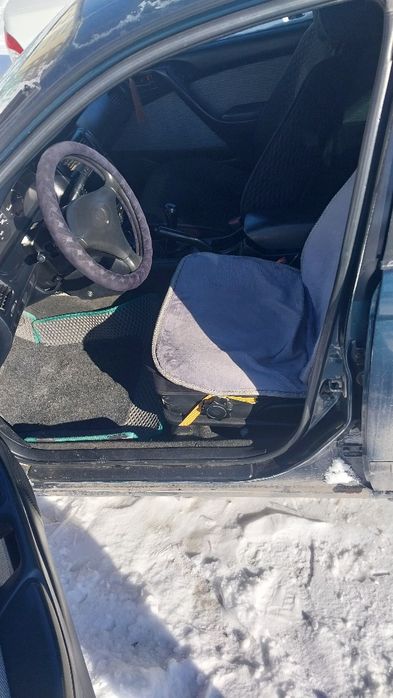 Тойота карина Е продам