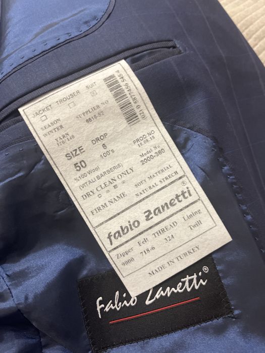 Продается мужской костюм