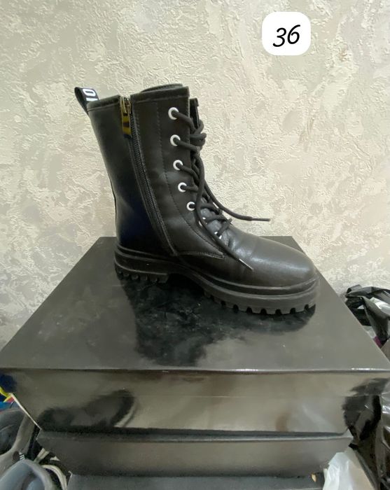 Продам ботинки на девочку (осень)