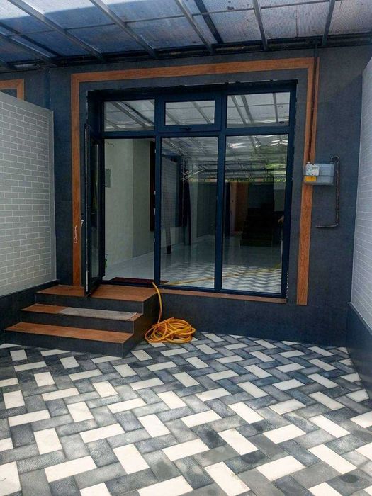 Продается 2 Коттеджа Центре города!