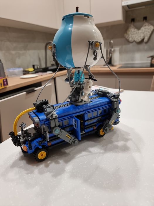 Lego Fortnite Battle Bus