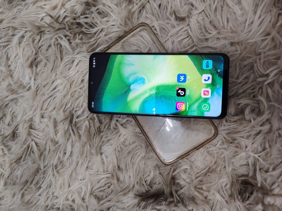 Продается телефон