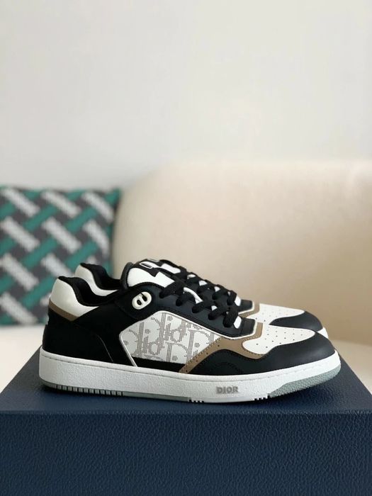 CD B27 / Light Grey / Brown / Black