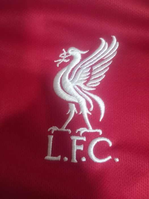 Фланелка на Ливърпул за сезон 25/26