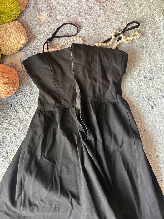 Женское платье до колена