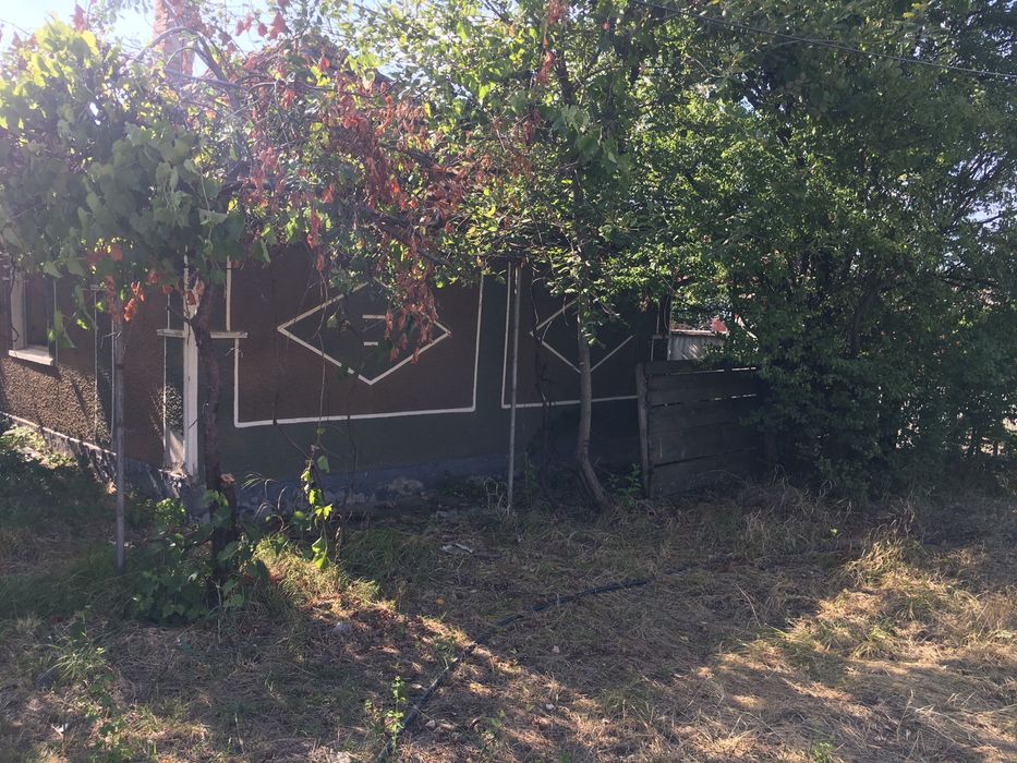 Vand  sau schimb casa demolabila in osorhei