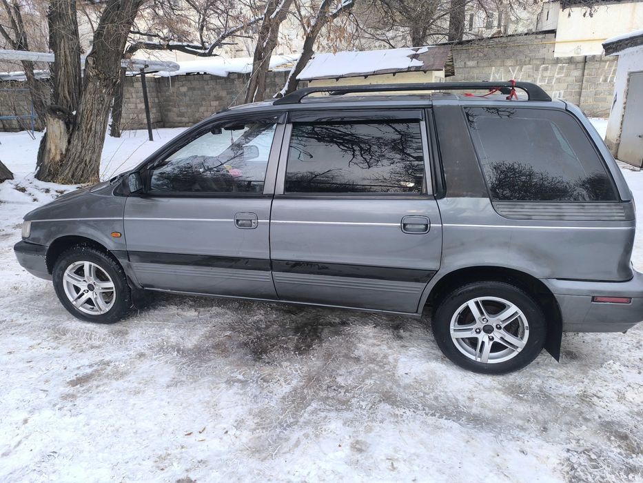 Митсубиси Спейс вагон