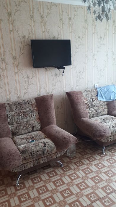 Продам трехкомнатную квартиру. Торг