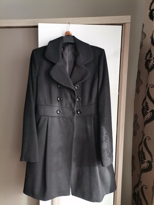 Palton nou fără eticheta