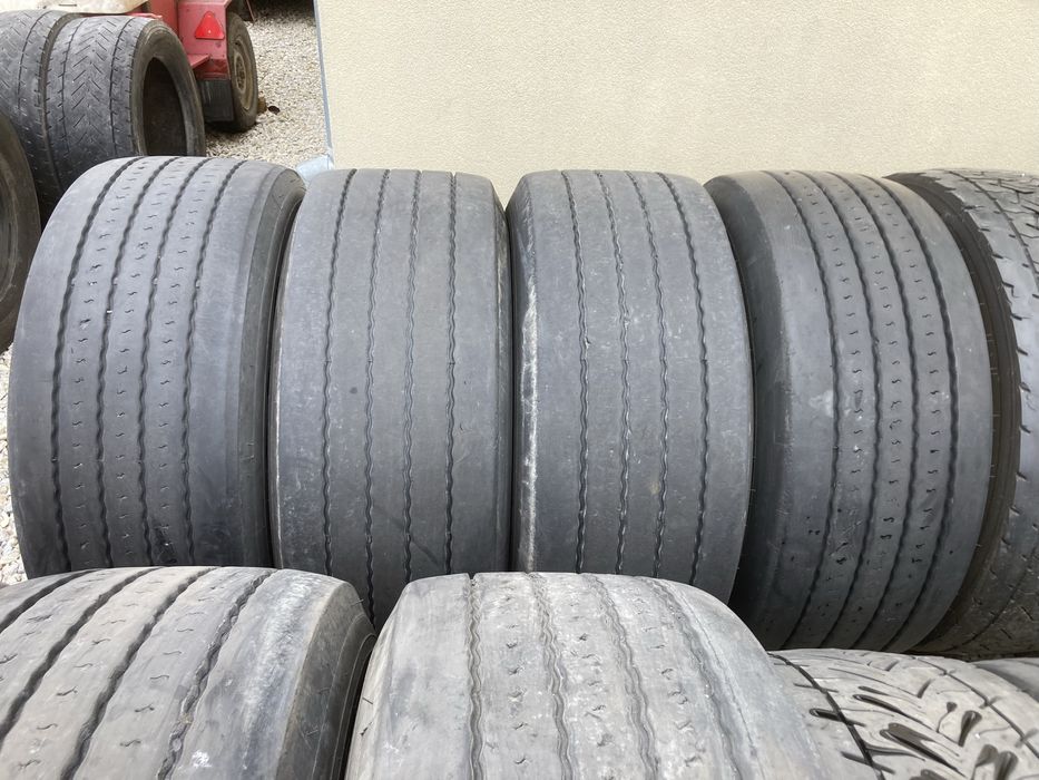 Гуми за камион 385-55-22.5
