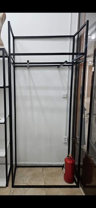 3 по 10 тысяч каждый