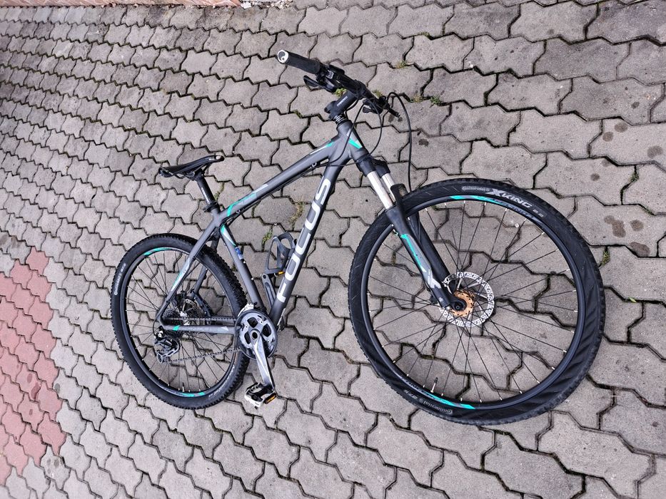 Vând bicicleta focus whistler sport series