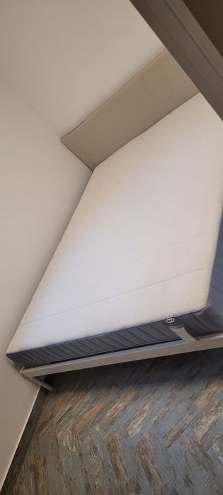 Vand cadru pat Ikea (fara saltea)