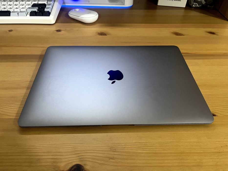 Macbook Air M1 8/256 Space Grey