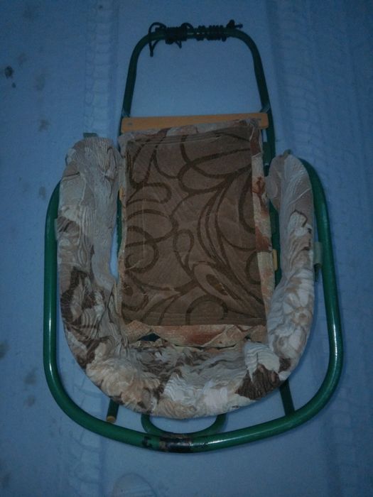 Продам санки детские .