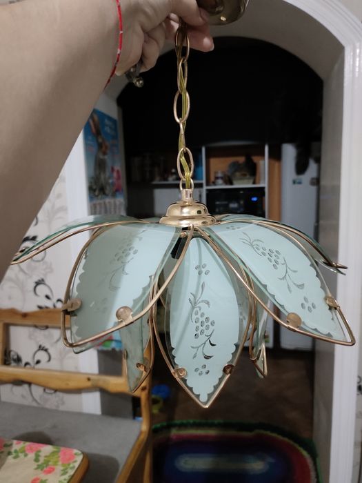 Люстра цветочек светло зеленая